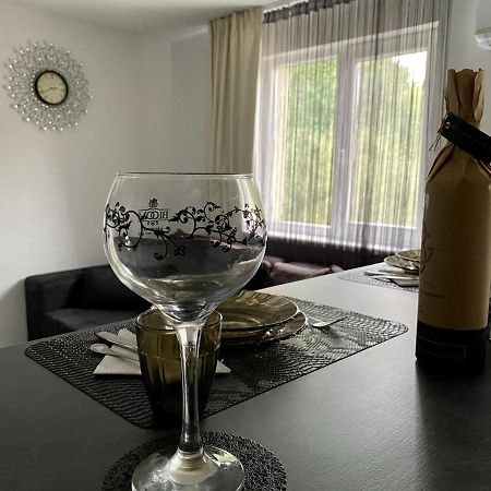T&T Apartman Praid Eksteriør bilde